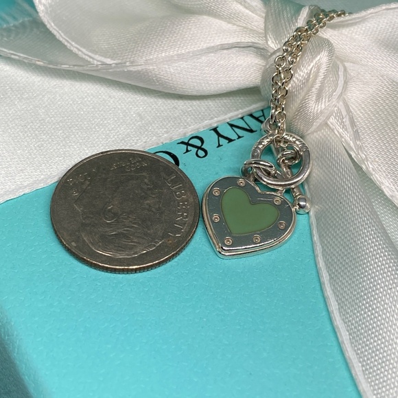 Return to Tiffany Blue Heart Tag Toggle Bracelet. - Picture 6 of 6